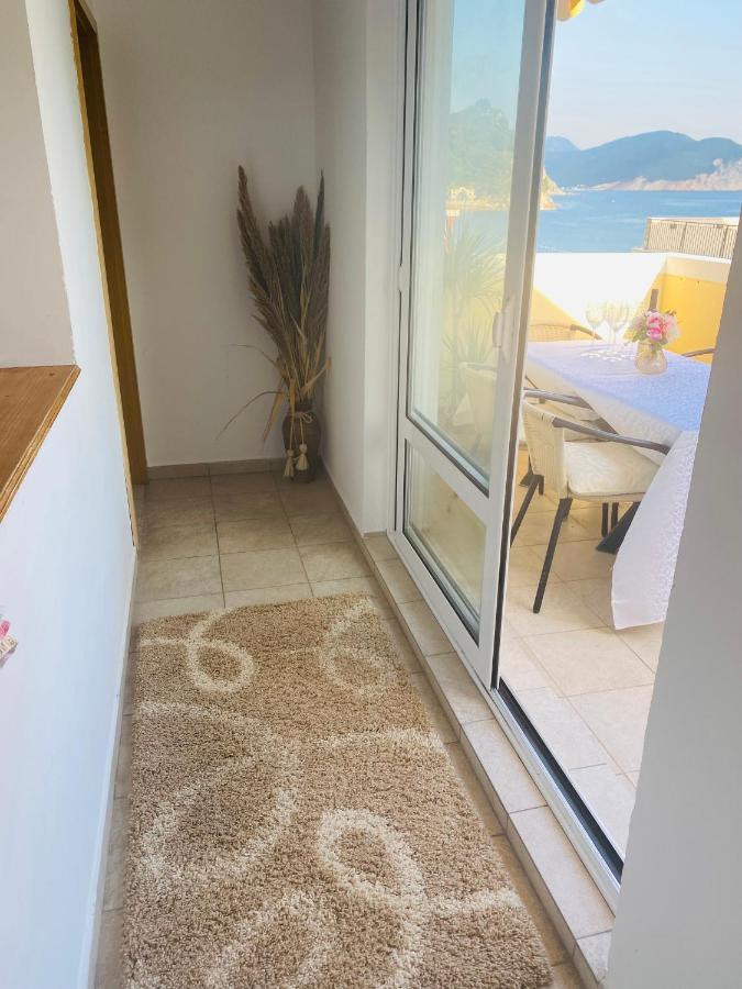 Miomir Perazic Apartments Petrovac Εξωτερικό φωτογραφία