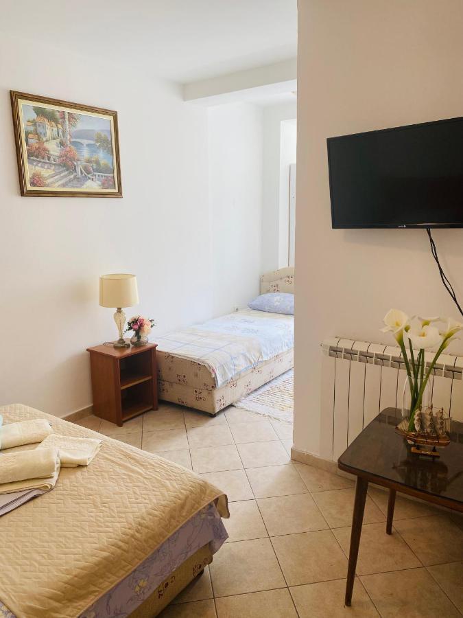 Miomir Perazic Apartments Petrovac Εξωτερικό φωτογραφία