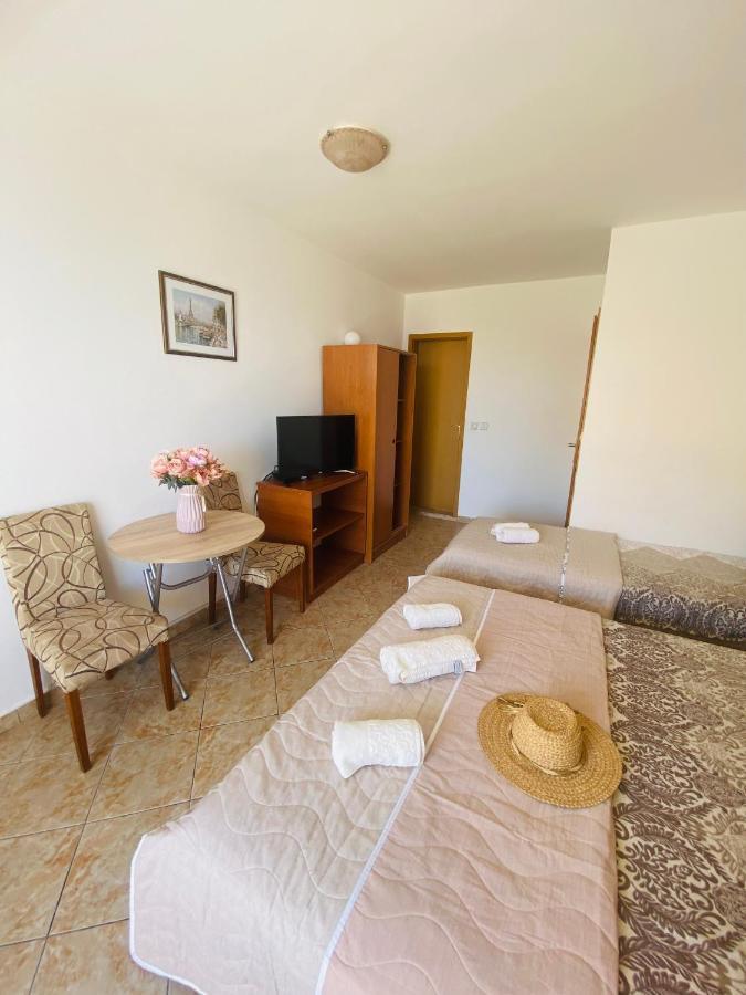 Miomir Perazic Apartments Petrovac Εξωτερικό φωτογραφία