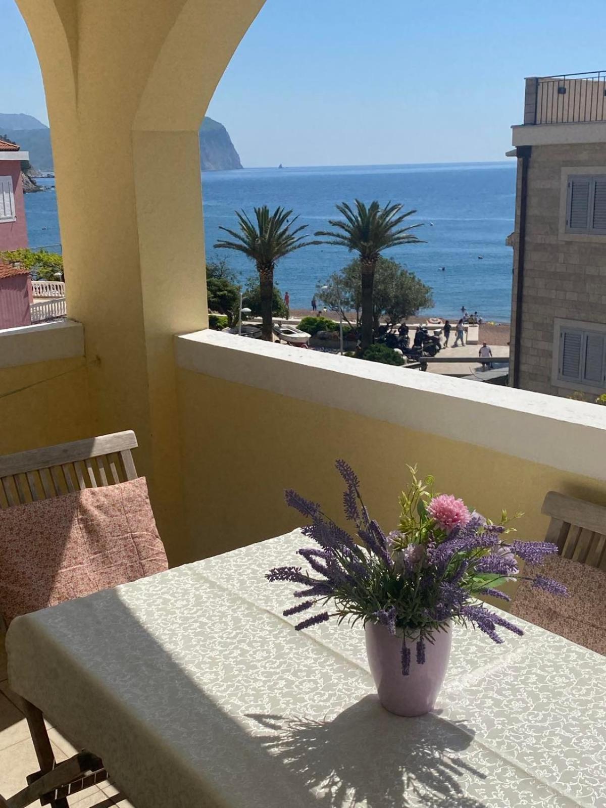 Miomir Perazic Apartments Petrovac Εξωτερικό φωτογραφία